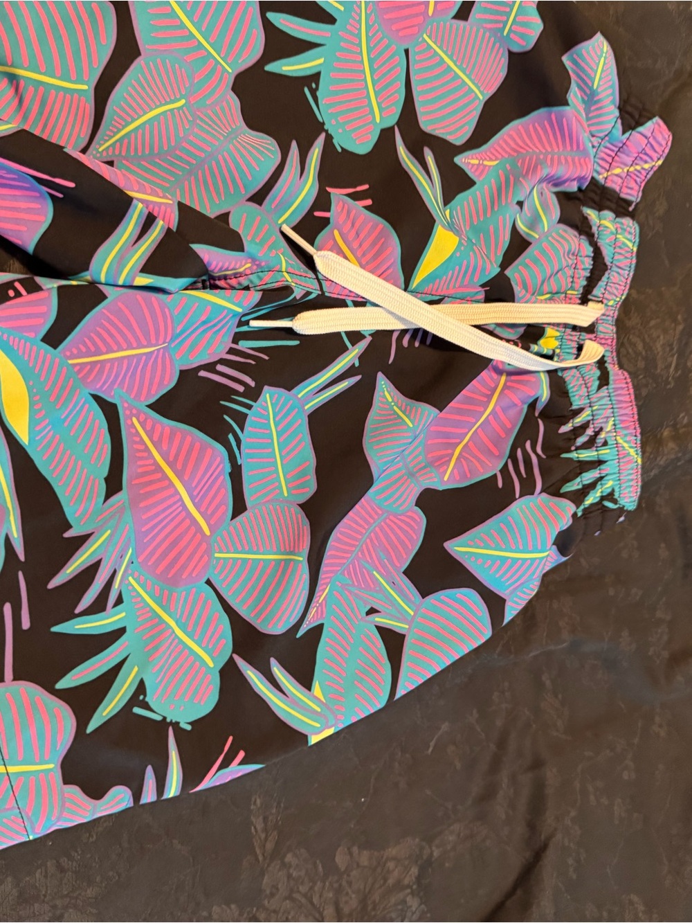 chubbies Black Swim Trunks with Pink, Teal & Yellow Tropical Leaves - 7in